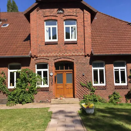 Gaestehaus Schinna לינה וארוחת בוקר 3*