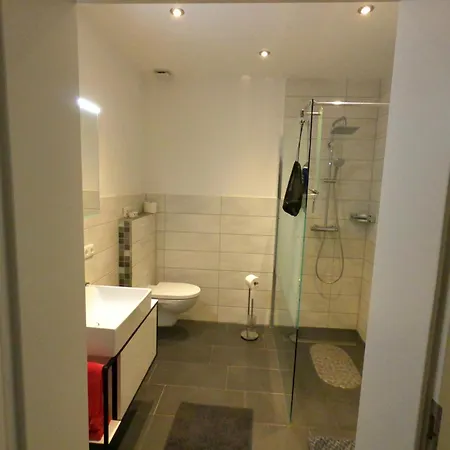 Gaestehaus Schinna לינה וארוחת בוקר