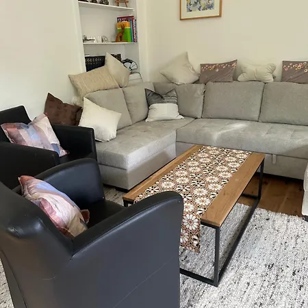 Gaestehaus Schinna לינה וארוחת בוקר 3*