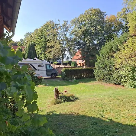 Gaestehaus Schinna לינה וארוחת בוקר 3*